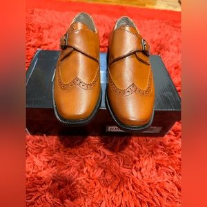 Barely worn brown Joseph Allen kids dress shoes.